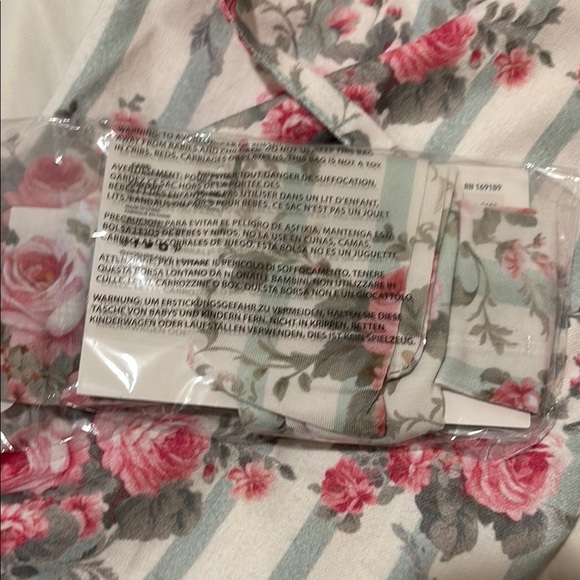 Posh Peanut Trixie Luxe Floral Bow Hair Clip - Picture 5 of 5